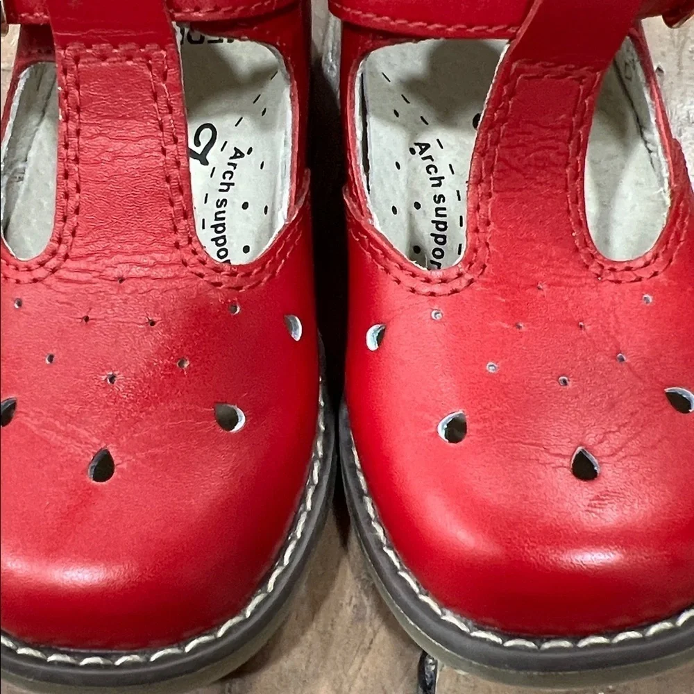 Footmates Harper leather t-bar red Mary Janes shoes girls size 6